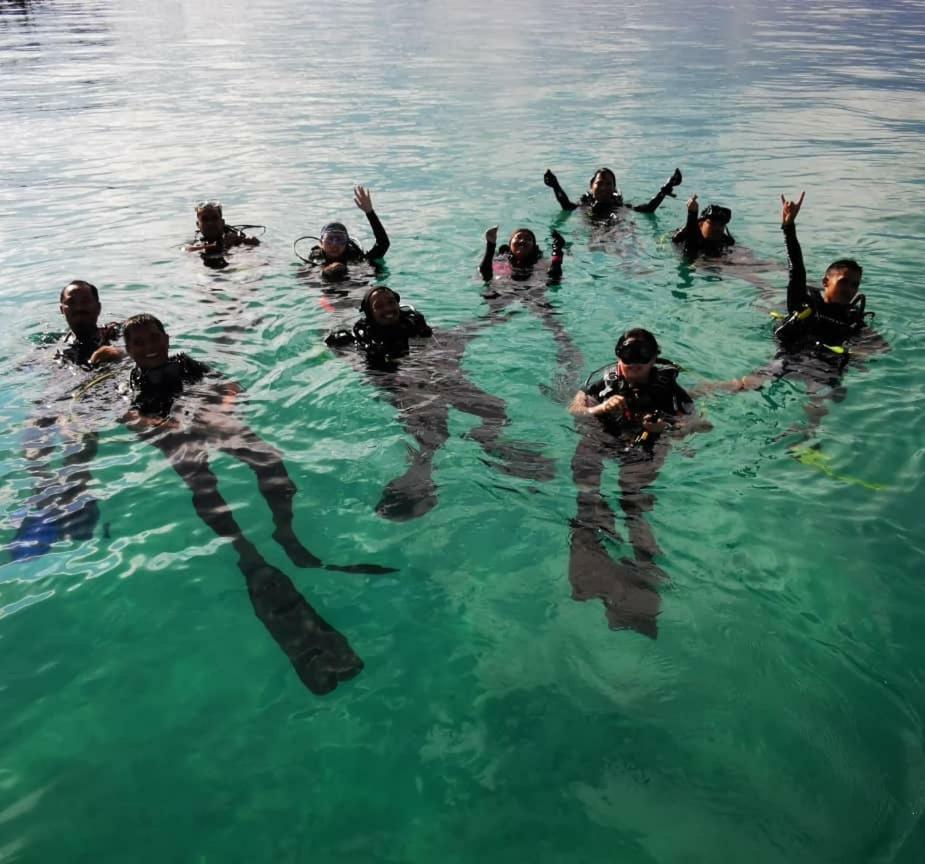 Spheredivers Scuba & Leisure Mabul Island Exterior foto